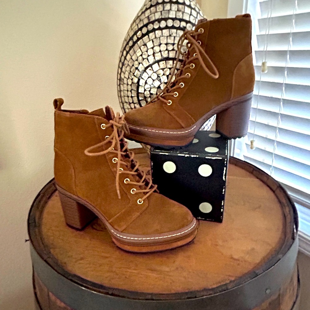 Steve Madden boots size 8.5